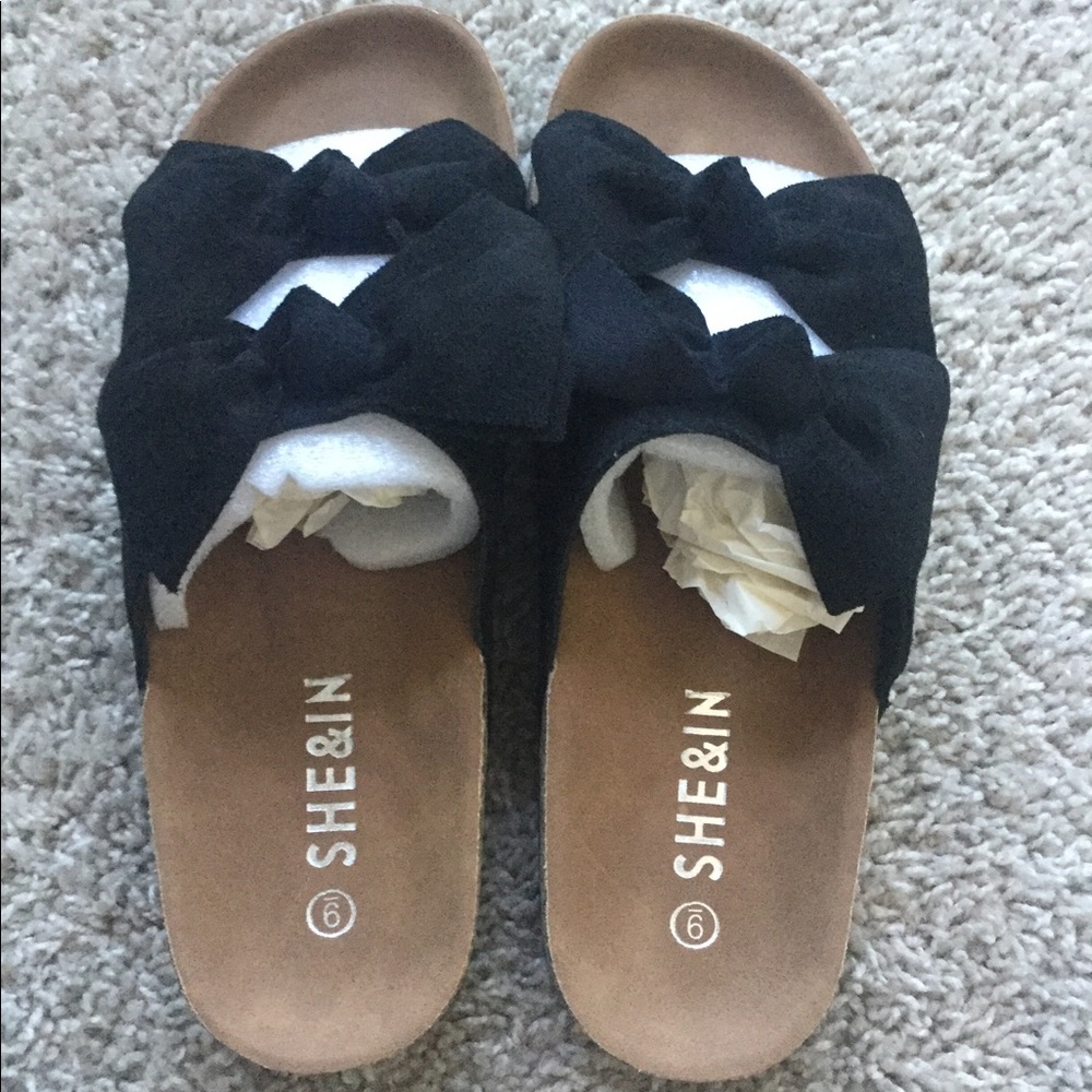 🔥🔥HOST PIC🔥🔥She&In Slide Sandals